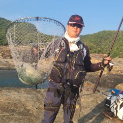 和歌山市江(吉丸渡船)の磯で夜釣り