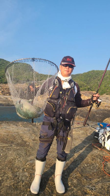 和歌山市江(吉丸渡船)の磯で夜釣り