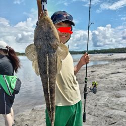 灼熱のデイゲームでマゴチ釣れました!