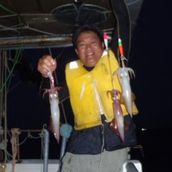 8月23日幸真丸は夜焚イカでケンサキイカ・ヤリイカ狙いでGO~~~~~でした