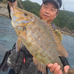 和歌山市江（吉丸渡船）で磯夜釣り