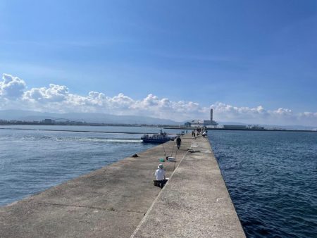 うって変わって