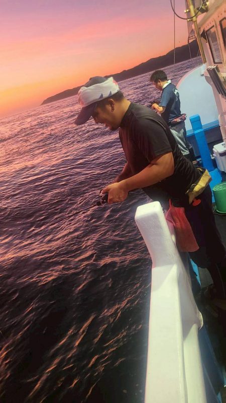 和歌山県市江でアカイカ釣り