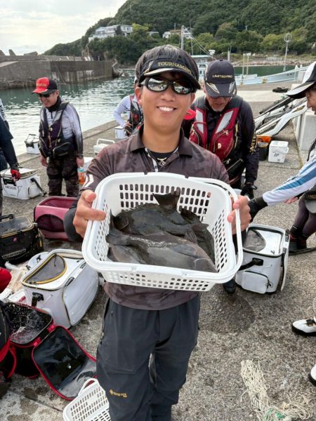 和歌山市江（吉丸渡船）でグレ釣り