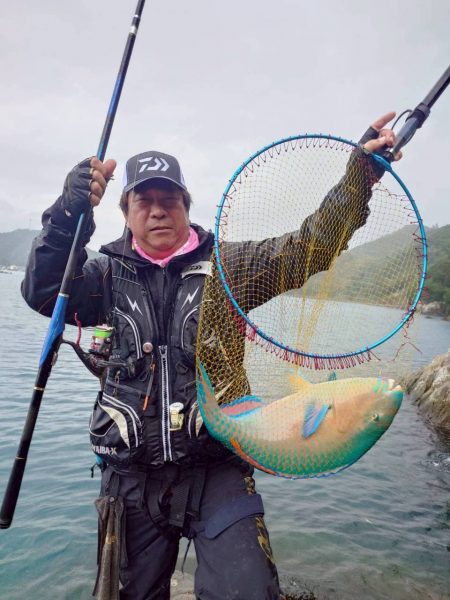 和歌山日置（三倉渡船）で磯フカセ