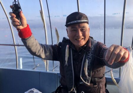 諏訪湖ワカサギ釣り！