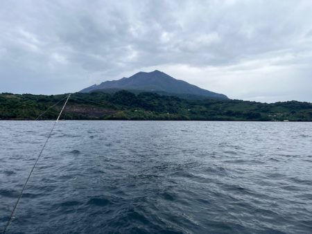 雨の中で一つテンヤ頑張りました