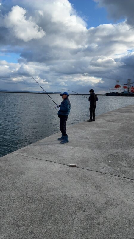 霰石の中のガシラ