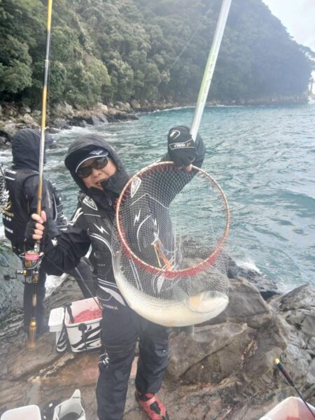 和歌山県日置(三倉渡船)でグレ釣り