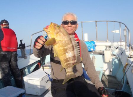 アオナ（アオハタ）にアコウ（キジハタ）が・・・・・