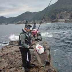 和歌山市江(吉丸渡船)でグレ釣り