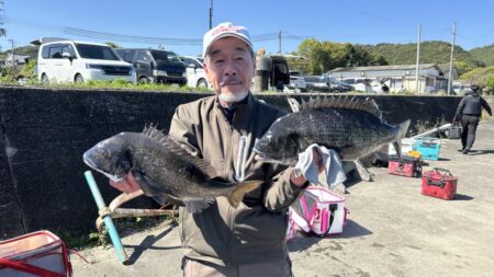 和歌山県日置（三倉渡船）でチヌ釣り大会