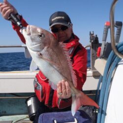 時化の合間に玄界灘へ⛴幸真丸はタイ釣りに(…