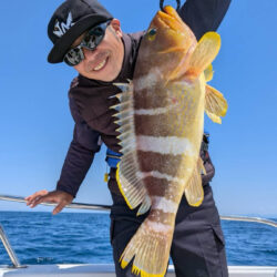 釣り仲間4人でボート釣行、五目釣り。