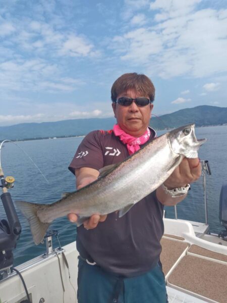 琵琶湖で琵琶マストローリング