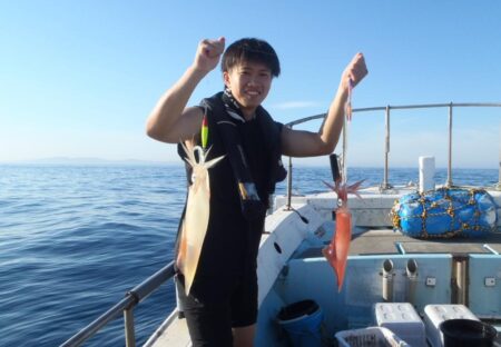　幸真丸はケンサキイカ狙いで出航でした