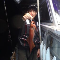 　幸真丸はケンサキイカ狙いで出航でした