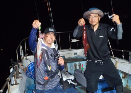 26年8月22日　幸真丸は玄界灘へ、夜イカ釣りでGO～～～～～でした