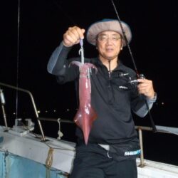 26年8月22日　幸真丸は玄界灘へ、夜イカ釣りでGO～～～～～でした