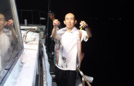 26年8月22日　幸真丸は玄界灘へ、夜イカ釣りでGO～～～～～でした