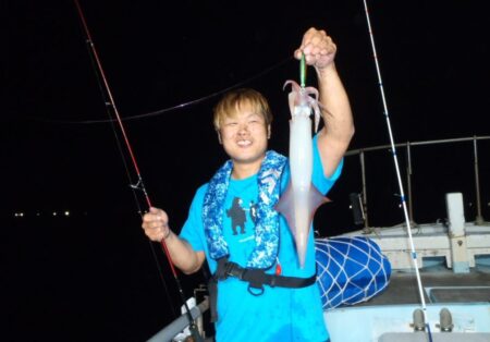 26年8月21日　久しぶりの出航　幸真丸は夜のイカ釣りで玄界灘へ(^^)/