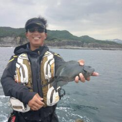 和歌山市江（吉丸渡船）でグレ釣り