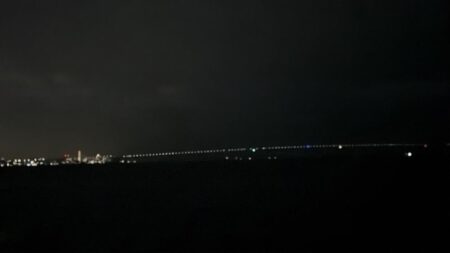 爆風と雨