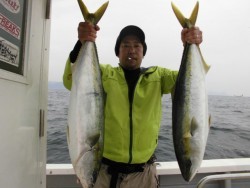 スーパーコーリン丸 投稿ジギング　ブリ、メジロ好調！！