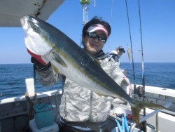 スーパーコーリン丸 投ジギング、ブリ、メジロ