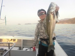 スーパーコーリン丸 投ジギング、ブリ、メジロ