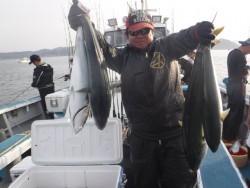 スーパーコーリン丸 投稿ジギングブリ、メジロ爆釣