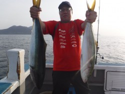 スーパーコーリン丸 投稿ジギングブリ、メジロ爆釣