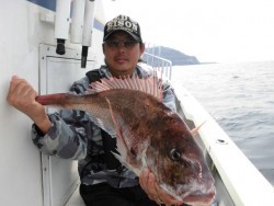 スーパーコーリン丸 投稿ジギング、トップでブリ、メジロ好調