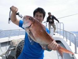 スーパーコーリン丸 投稿ジギング、トップでブリ、メジロ好調