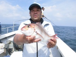 スーパーコーリン丸 投稿ジギングでブリ、真鯛好調