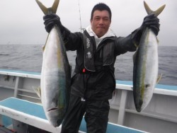スーパーコーリン丸 投稿ジギングでブリ、メジロまずまず