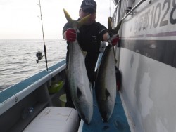 スーパーコーリン丸 投ブリ、メジロ好調