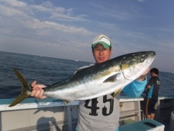 スーパーコーリン丸 投稿ジギングでブリ好調…