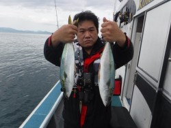 スーパーコーリン丸 投稿ブリ、メジロ好調