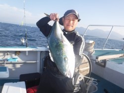 スーパーコーリン丸 投稿ジギングでブリ、真鯛好調
