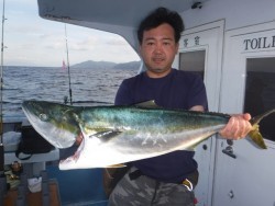 スーパーコーリン丸 投稿ジギングでブリ、真鯛