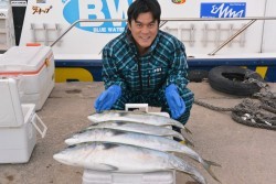 ジギング船 BLUEWATER 釣果